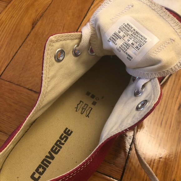 Low Top Converse - Picture 6 of 8